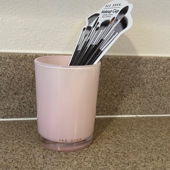 Rae Dunn Queen Makeup Holder - Picture 3 of 5